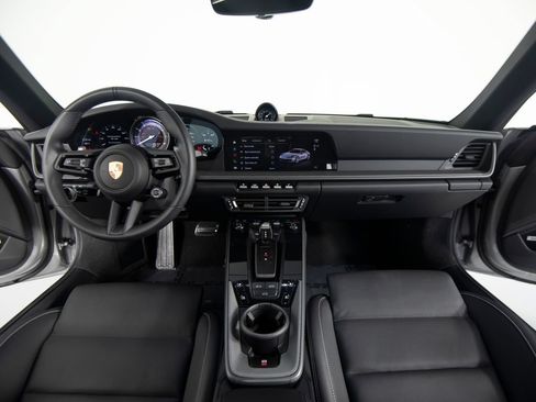 Certified 2024 Porsche 911 Carrera RWD image 37