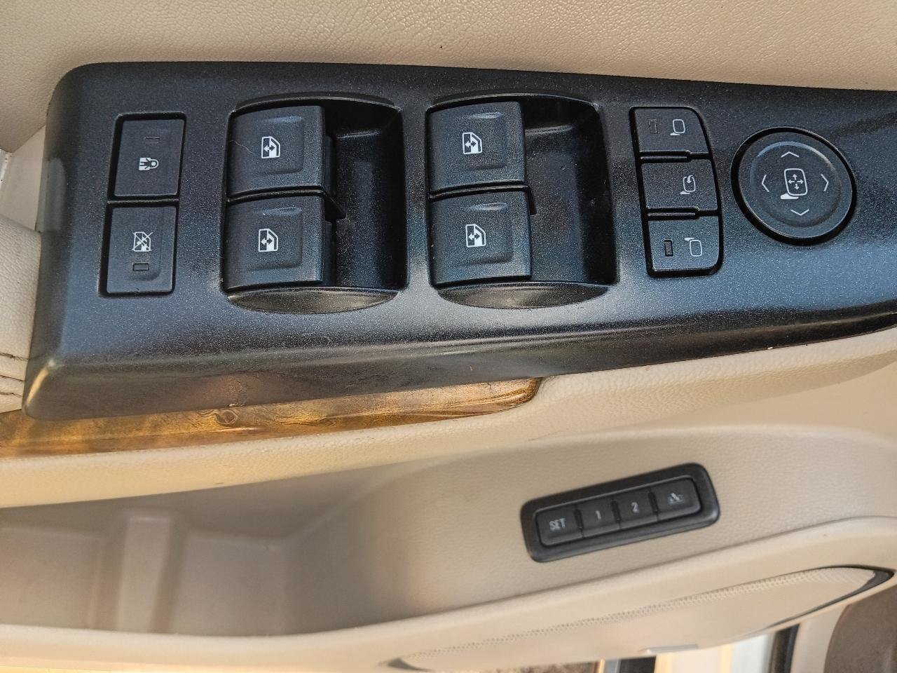 Used 2017 GMC Yukon Denali AWD/4WD image 10