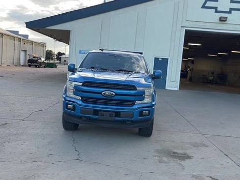 Used 2019 Ford F150 Lariat w/ Equipment Group 502A Luxury AWD/4WD image 3