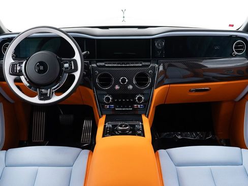 New 2026 Rolls-Royce Cullinan Black Badge image 36