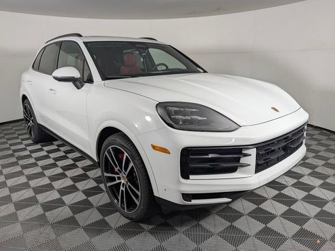 New 2026 Porsche Cayenne S AWD/4WD image 9