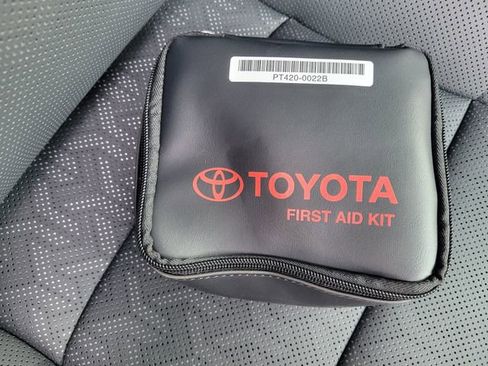 New 2025 Toyota Tundra Limited AWD/4WD image 39