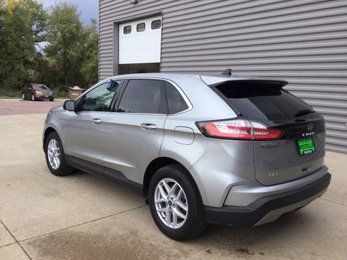 Used 2022 Ford Edge SEL image 10