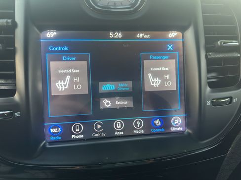 Used 2018 Chrysler 300 S image 21