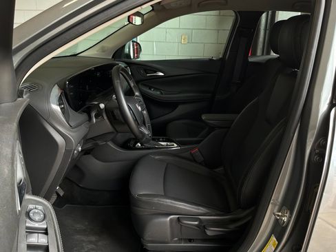 Used 2025 Buick Encore GX Preferred FWD image 10