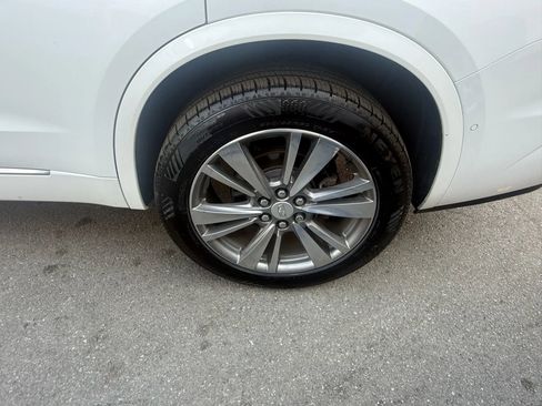 Used 2021 Cadillac XT6 Premium Luxury image 9