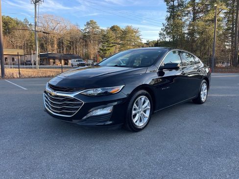 Used 2024 Chevrolet Malibu LT image 2