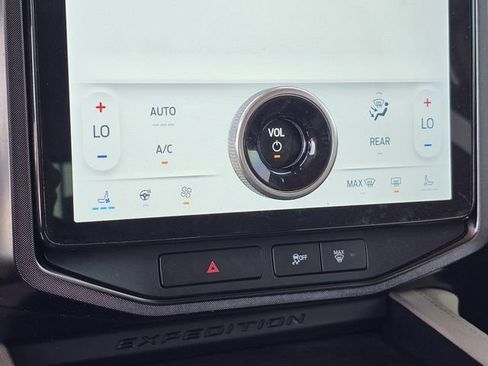 Certified 2022 Ford Expedition Limited image 23