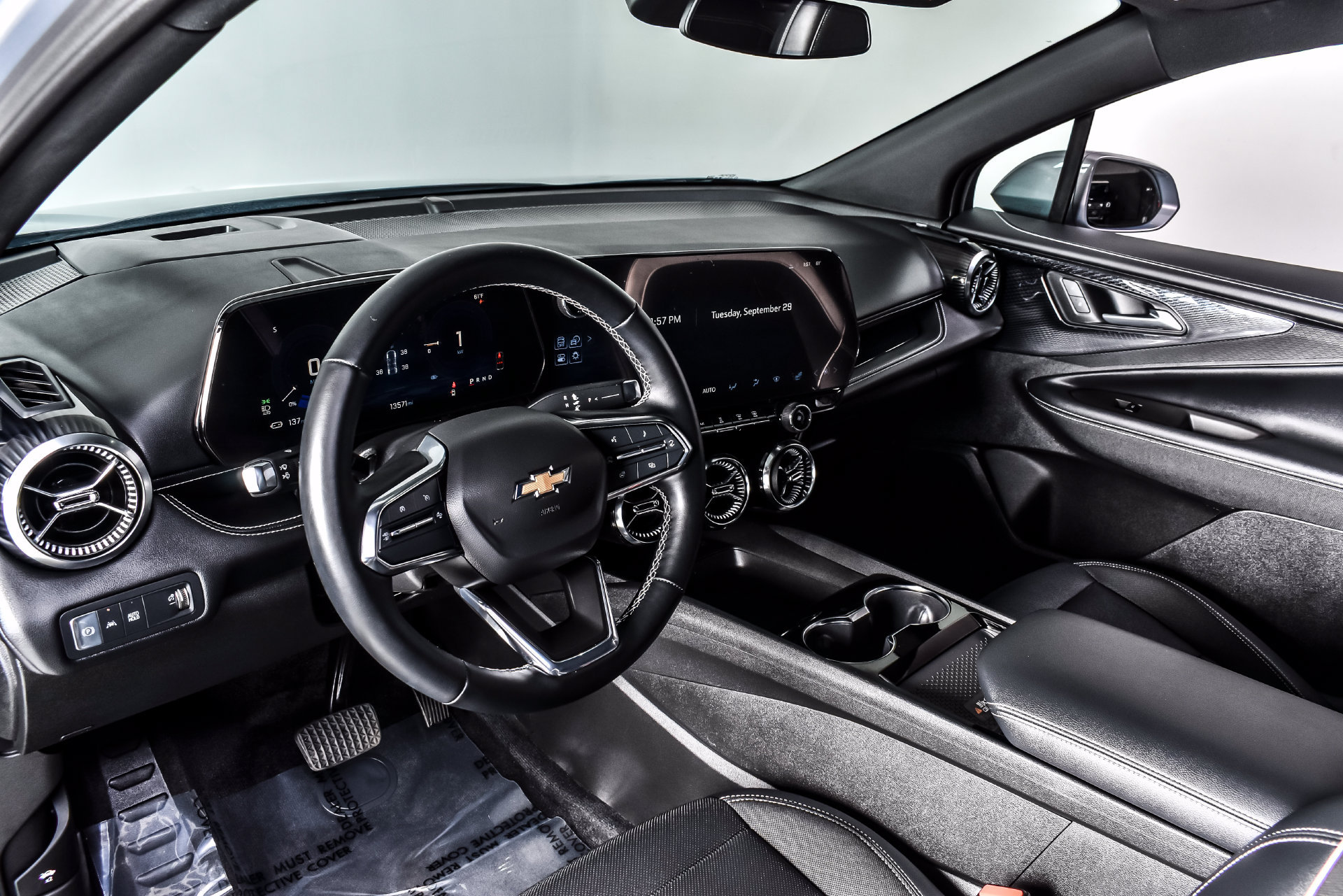 Used 2024 Chevrolet Blazer EV LT AWD/4WD image 12