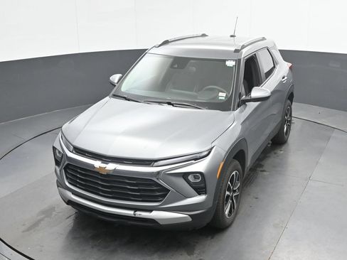 Used 2025 Chevrolet TrailBlazer LT AWD/4WD image 33