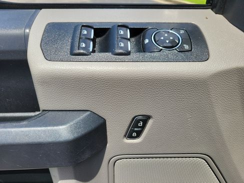Used 2019 Ford F150 XL w/ Equipment Group 101A Mid AWD/4WD image 6