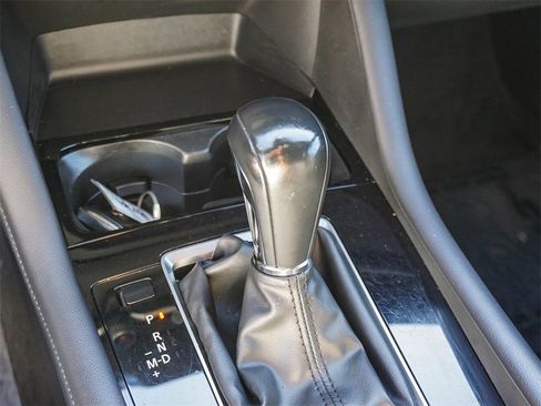 Used 2024 MAZDA MAZDA3 s image 22