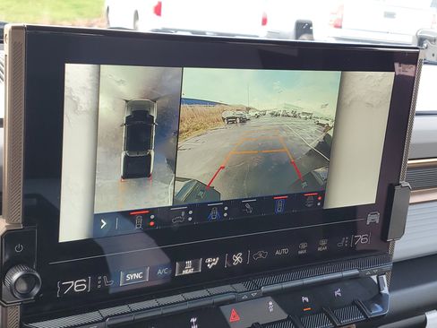 Used 2024 GMC Hummer EV 2X w/ Extreme Off-Road Package image 19