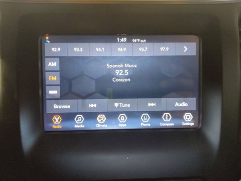 Used 2019 Jeep Cherokee Latitude w/ Popular Appearance Group image 25