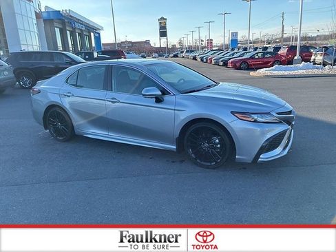 Used 2022 Toyota Camry XSE w/ Navigation Package image 3