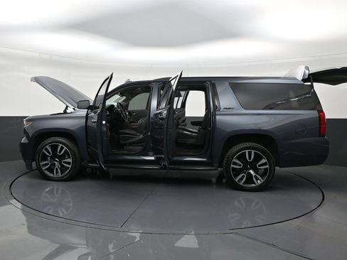 Used 2019 Chevrolet Suburban Premier AWD/4WD image 30