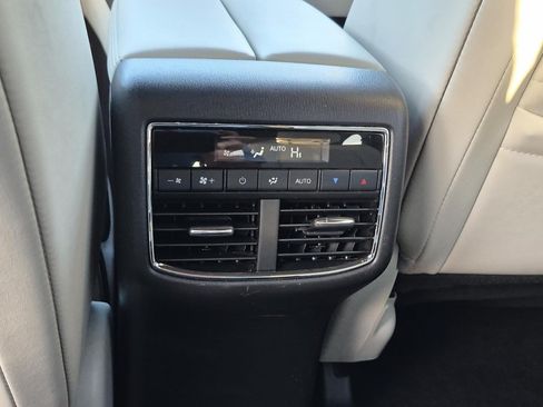 Used 2023 MAZDA CX-9 Signature AWD/4WD image 17