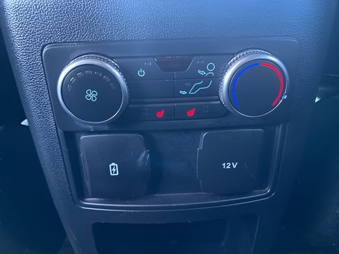 Certified 2020 Ford Explorer XLT w/ Equipment Group 202A image 14