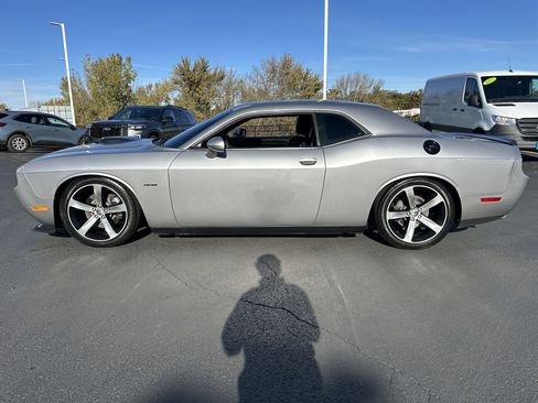 Used 2014 Dodge Challenger R/T image 7