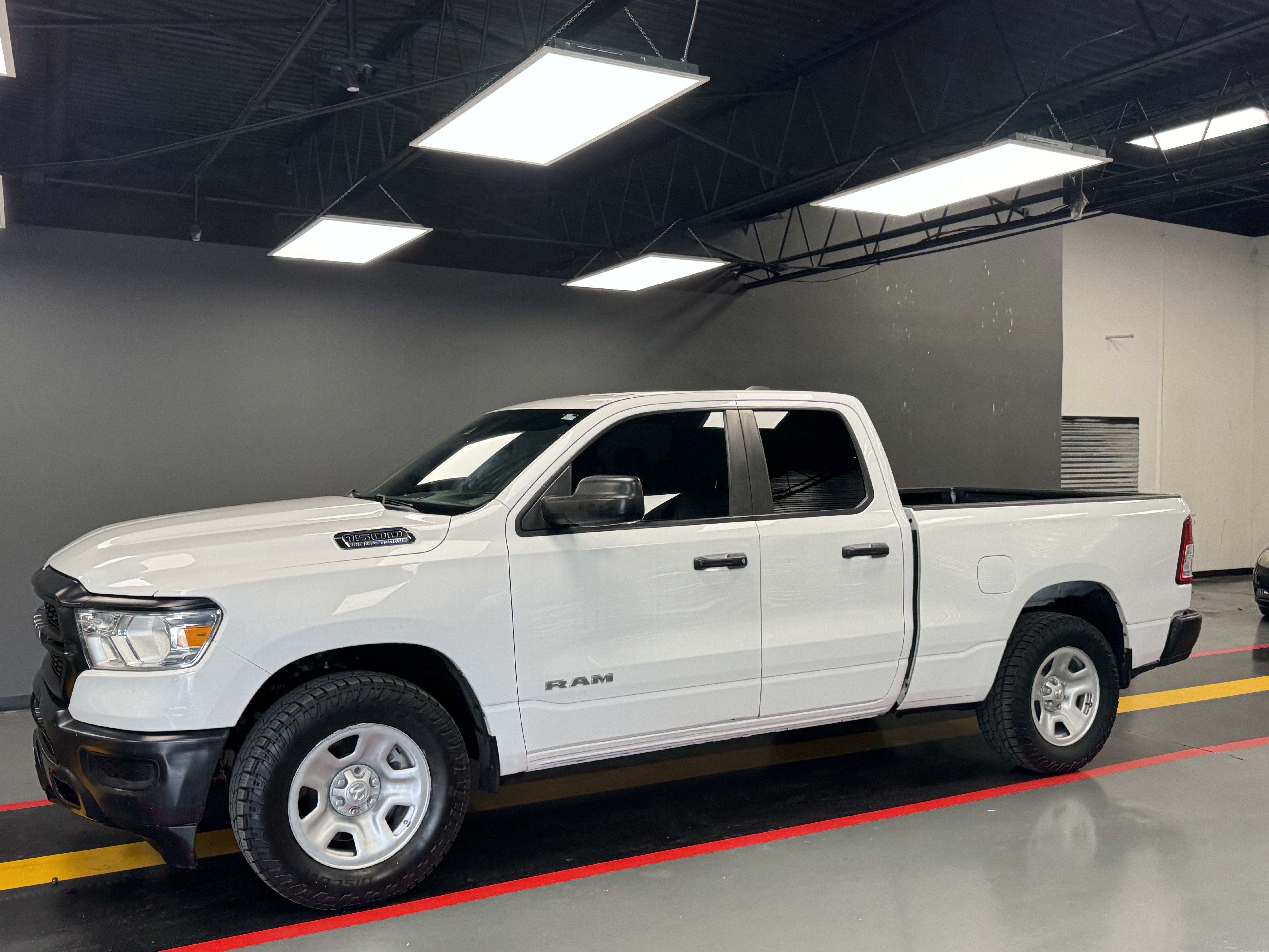 Used 2022 RAM 1500 Tradesman w/ Level 1 Safety Group AWD/4WD image 2