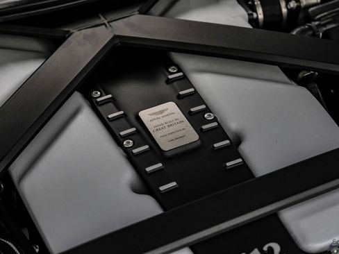 Used 2023 Aston Martin V12 Vantage RWD image 96