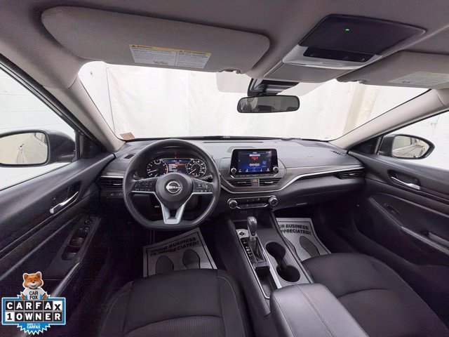 Used 2025 Nissan Altima 2.5 SV FWD image 14