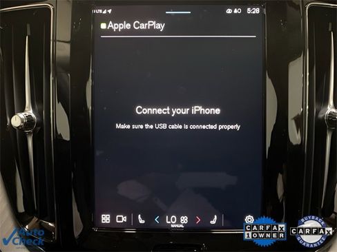 Used 2025 Volvo XC60 B5 Plus image 41