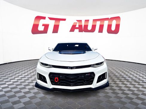 Used 2018 Chevrolet Camaro ZL1 image 2