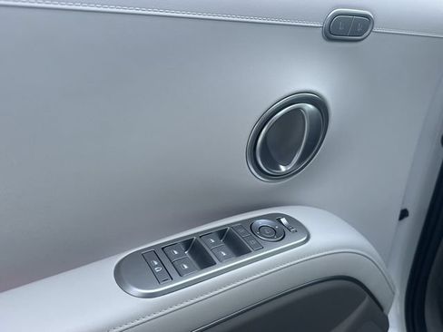 Used 2026 Hyundai Palisade SEL Premium FWD image 16