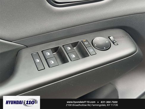 Used 2025 Hyundai Kona Limited image 15