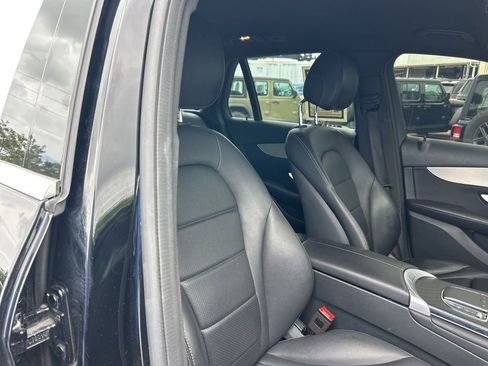 Used 2022 Mercedes-Benz GLC 300 image 20