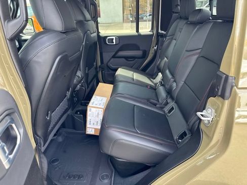 New 2026 Jeep Gladiator Rubicon w/ Safety Group AWD/4WD image 18