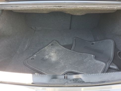 Used 2019 Chrysler 300 S image 9