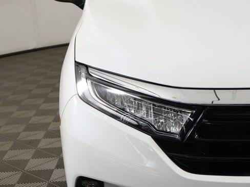 Used 2024 Honda Odyssey Touring image 17
