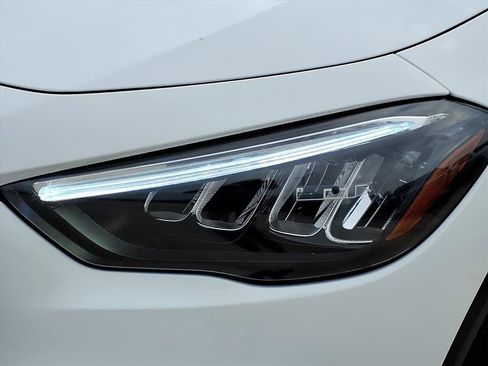 Used 2024 Mercedes-Benz GLA 250 image 11