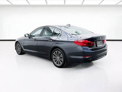 Used 2018 BMW 530e 530e iPerformance image 6