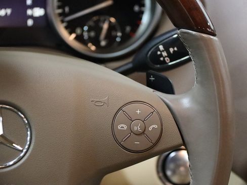 Used 2012 Mercedes-Benz GL 450 4MATIC w/ Premium 2 Pkg image 57