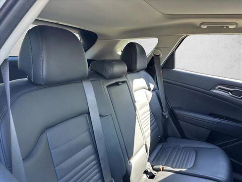 Used 2023 Kia Sportage SX image 26