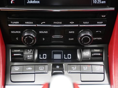 Used 2015 Porsche 911 Carrera image 20