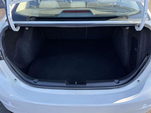 Used 2014 MAZDA MAZDA3 i Sport image 15