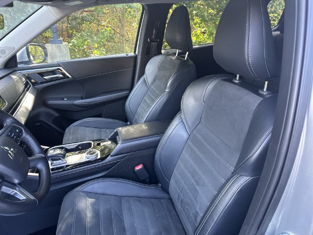 Used 2025 Mitsubishi Outlander SE AWD/4WD image 22