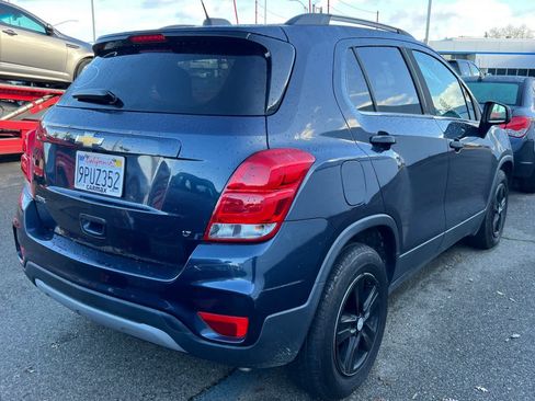 Used 2019 Chevrolet Trax LT image 2