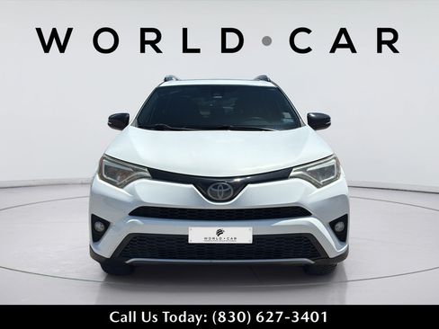 Used 2018 Toyota RAV4 SE w/ Power Extra Value Package FWD image 17