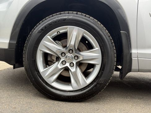 Used 2014 Toyota Highlander Limited AWD/4WD image 38