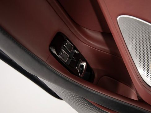 New 2025 McLaren GTS image 12