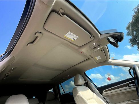 Used 2022 Volkswagen Atlas SEL image 13