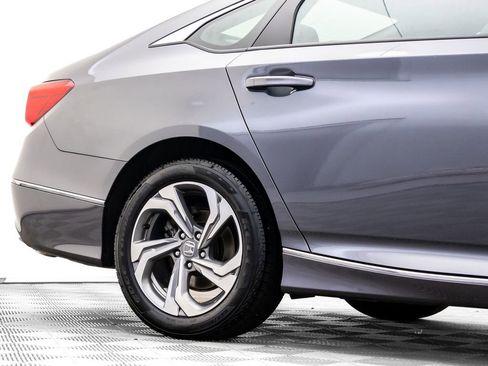 Used 2020 Honda Accord EX image 30