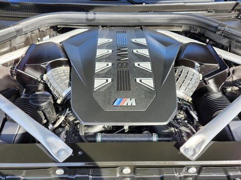 Used 2023 BMW X7 M60i w/ Executive Package image 28