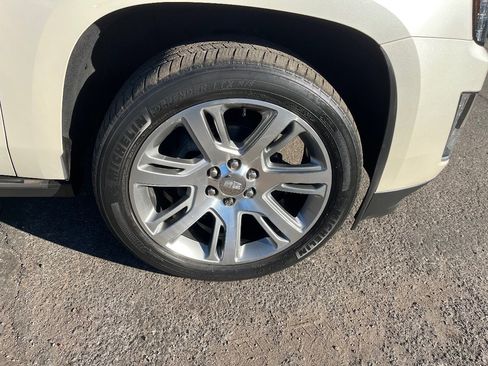 Used 2015 Cadillac Escalade Premium image 48