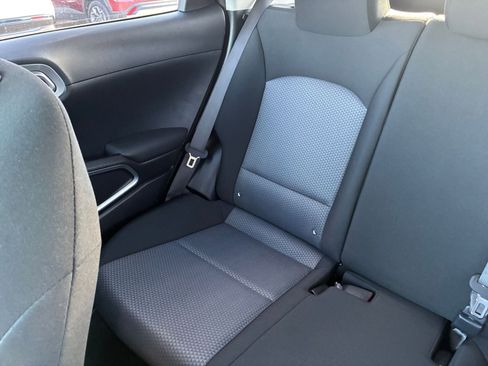 Used 2025 Kia Soul LX w/ LX Technology Package FWD image 32
